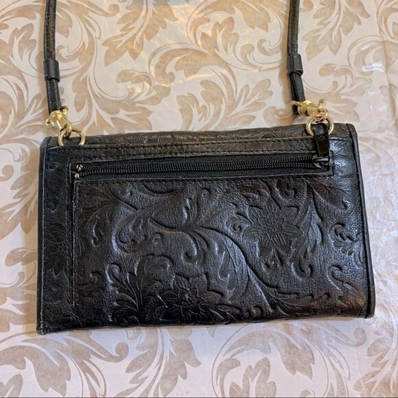 Vintage Black Embossed Leather Crossbody Wallet Removable Strap Gorgeous - Picture 3 of 5